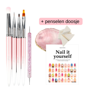 Nail it Yourself boek + Nail art deluxe set